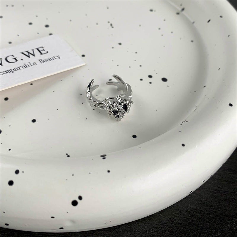 Wholesale Retro Thorn Black Love Ring