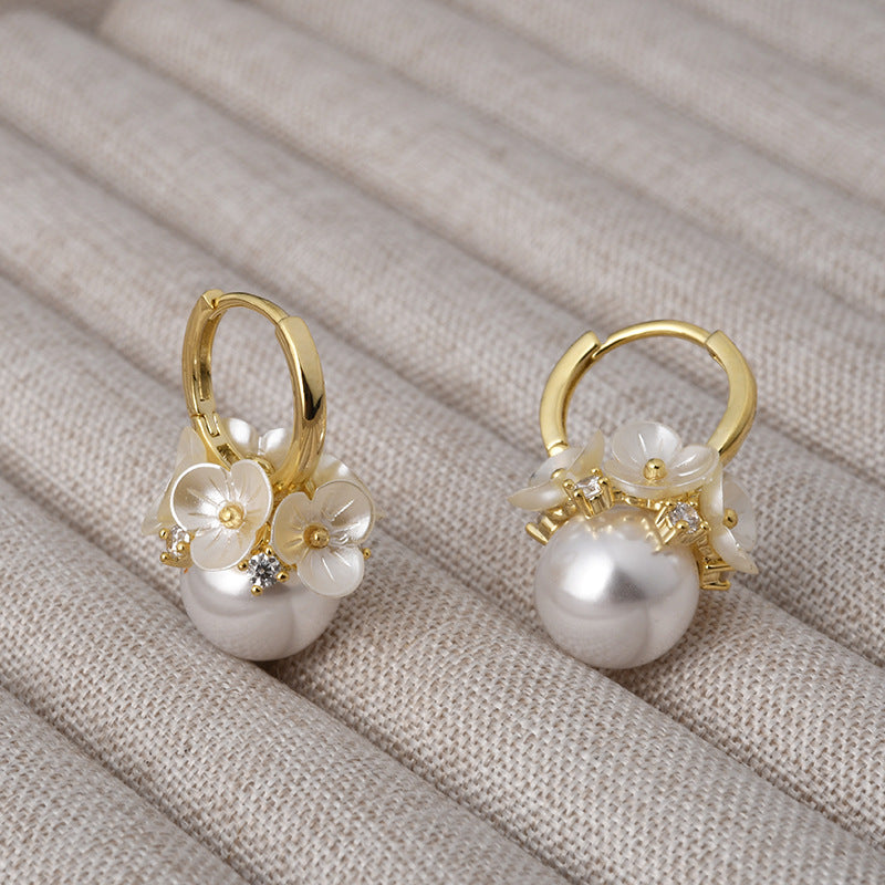 Wholesale  Flower Pearl Ear Buckle Earrings
