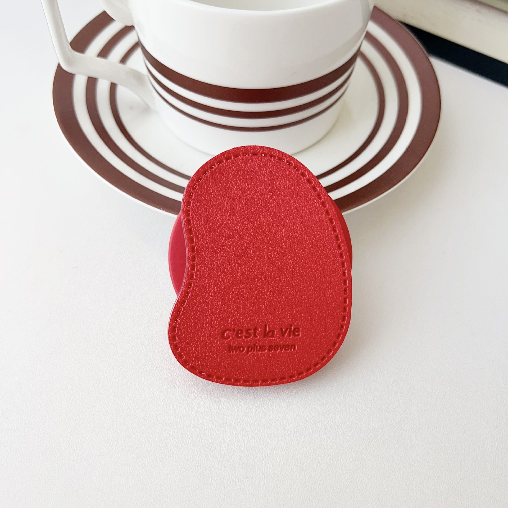 Wholesale Film-textured potato-shaped creative phone holder