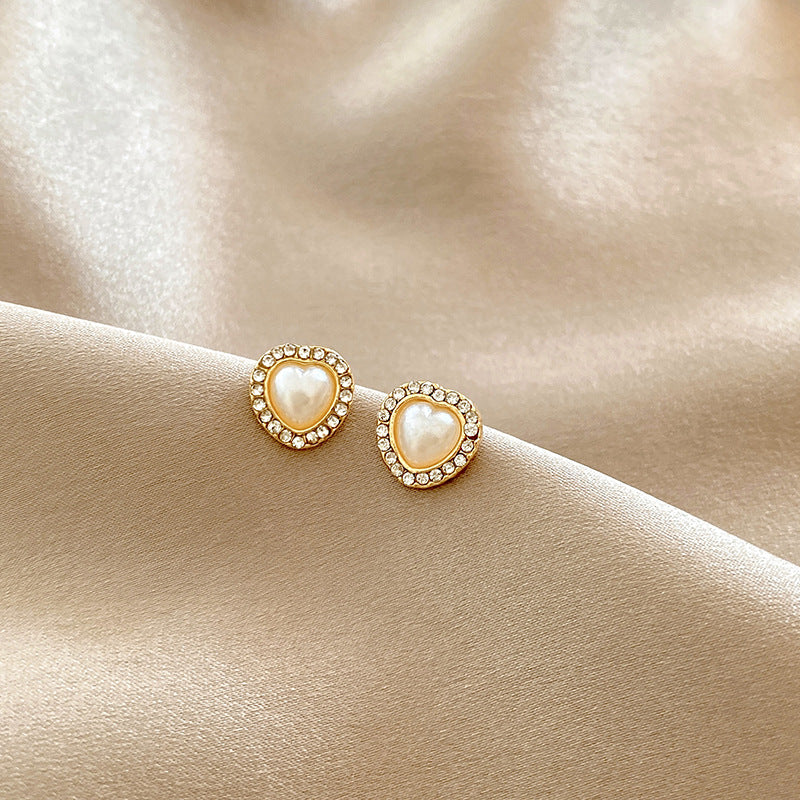 Wholesale  lovely pearl stud earrings
