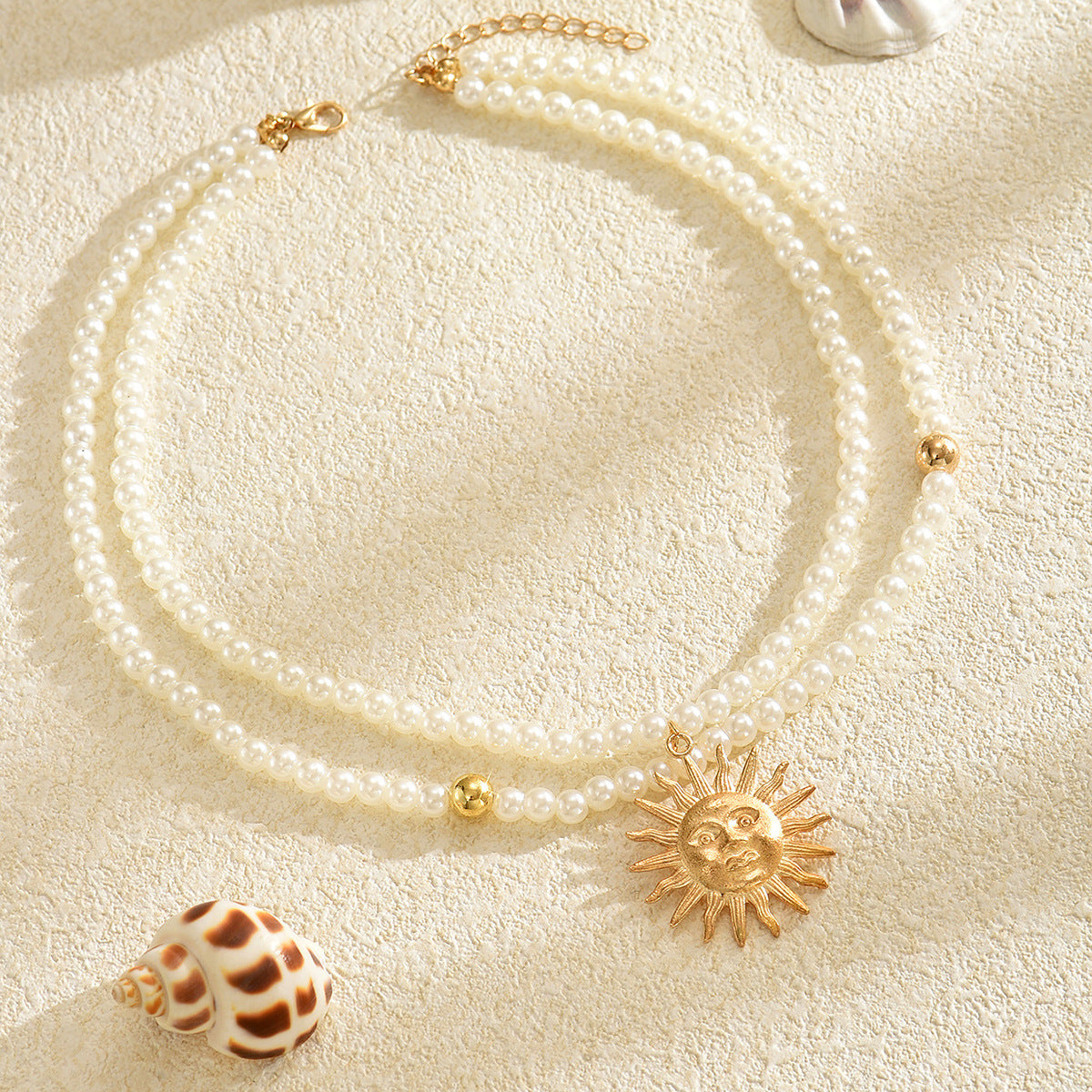Collar de lujo al por mayor, colgante de sol de cara sonriente retro, cadena de clavícula con cuentas