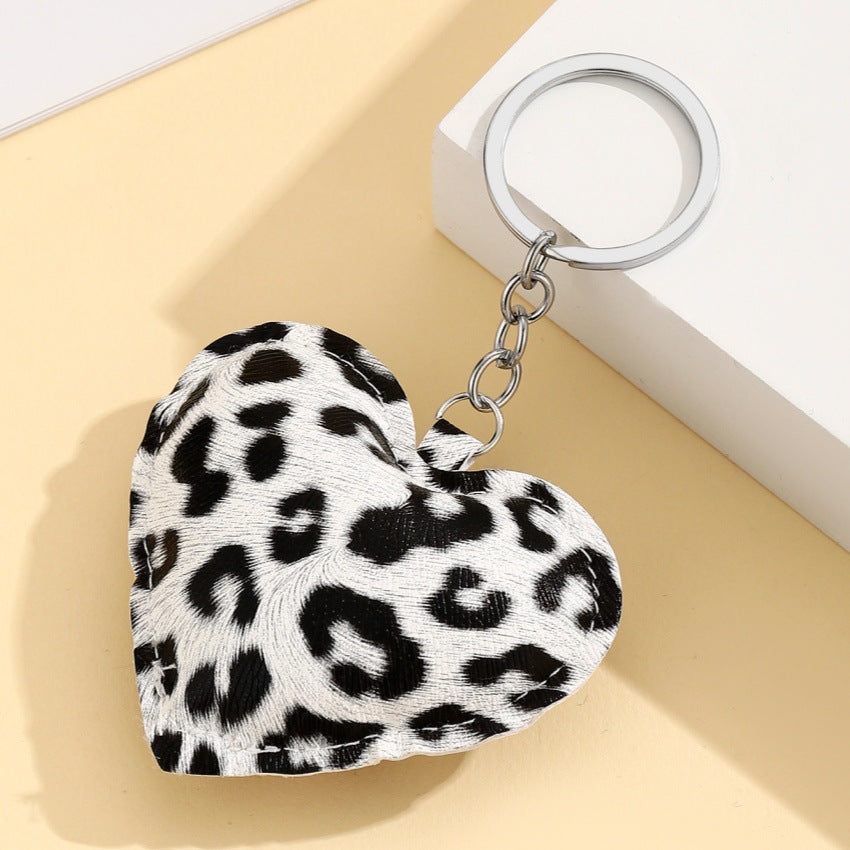Wholesale Pu Leopard Print Heart Keychain Peach Heart Car Pendant Bag Pendant Accessories