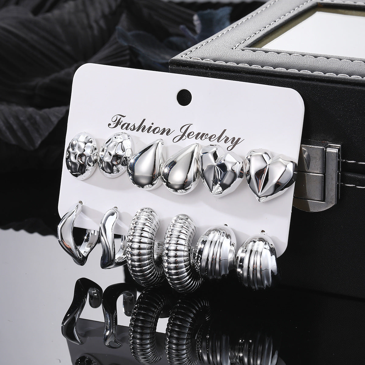 Wholesale Retro  Exaggerated C- shaped Earrings suit