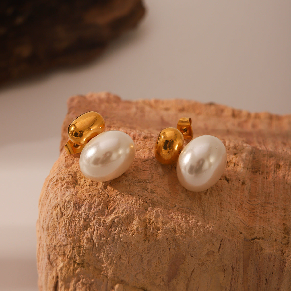 Wholesale  Light Luxury Temperament Pearl Atmospheric Earrings