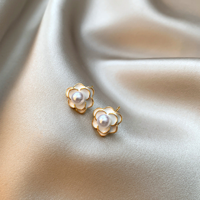 Wholesale Camellia Pearl Small Earrings