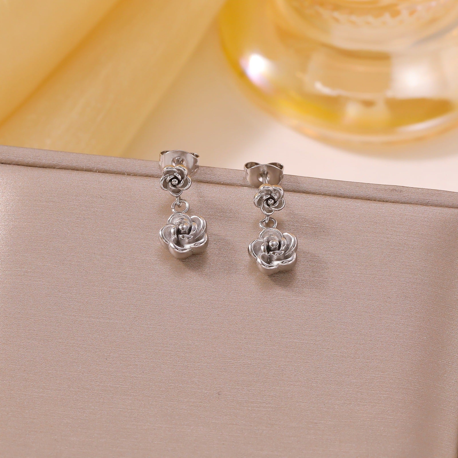 Wholesale Titanium Steel Real Gold Plated Flower Pearl Stud Earrings Everyday Fashion Accessory For Women