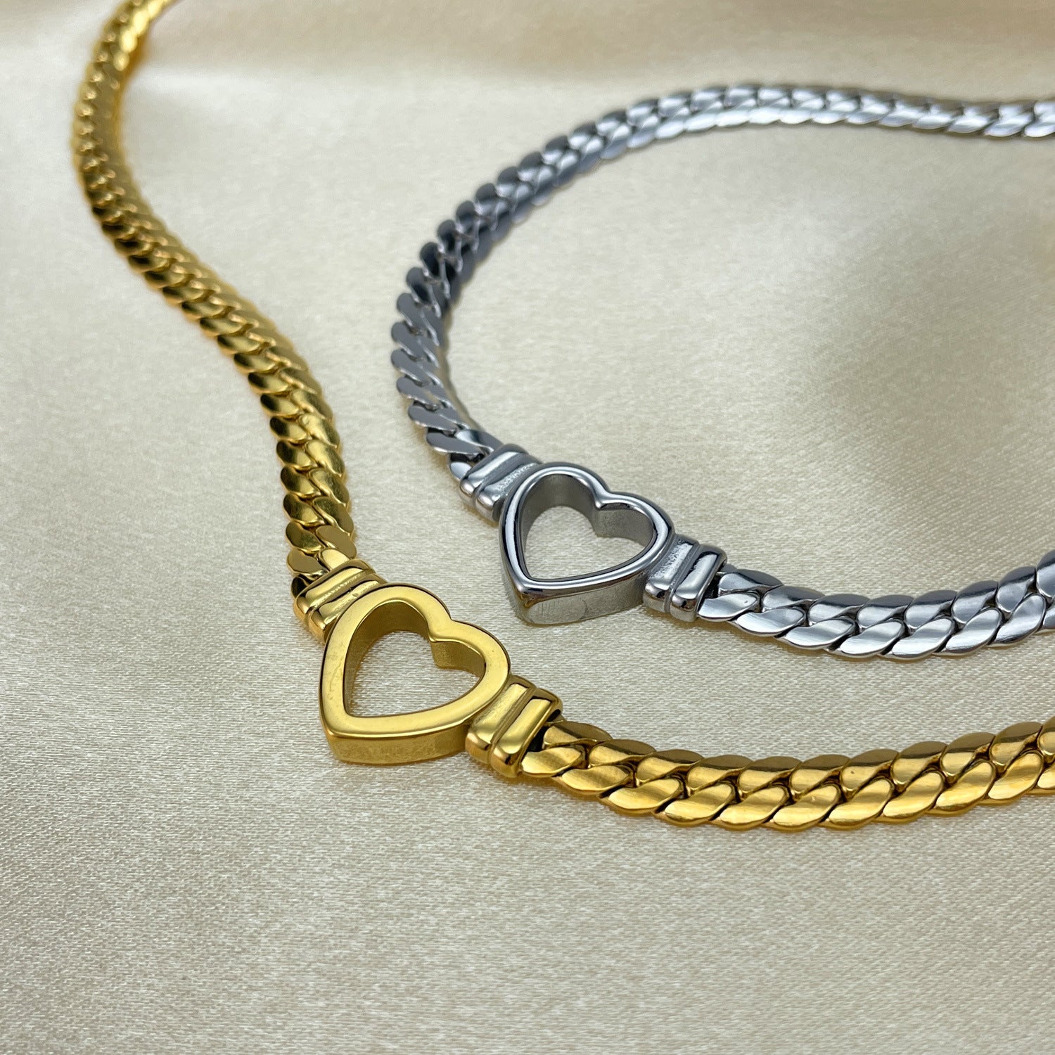 Wholesale Stainless Steel Necklace Snake Bone Chain Love Heart Necklace ACC-NE-GJ001
