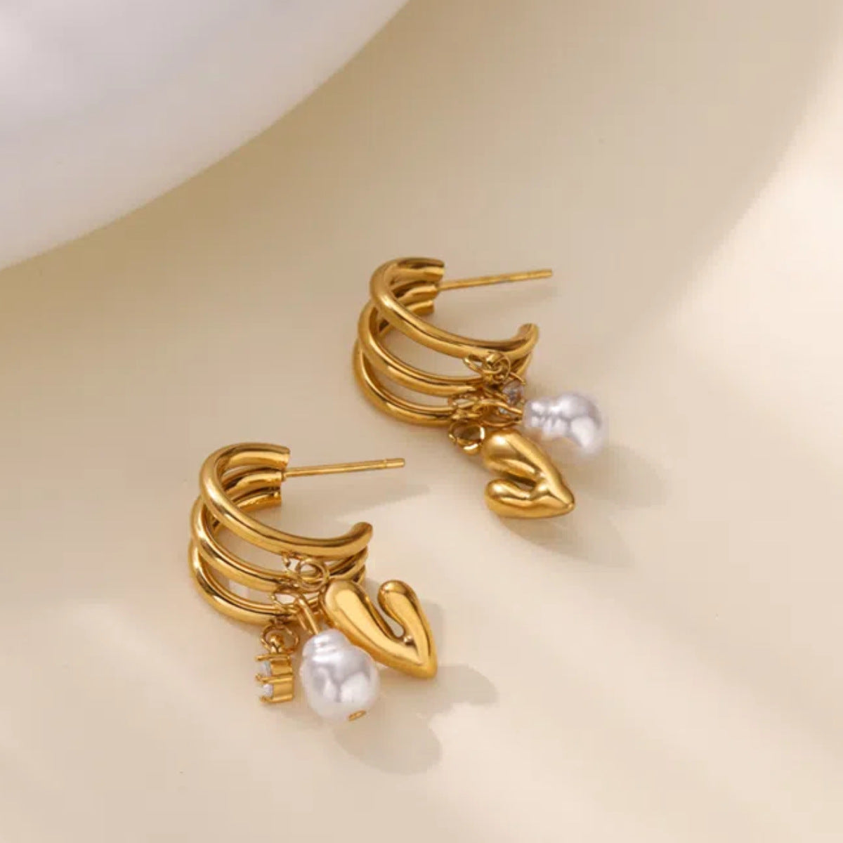 Wholesale Stainless steel man-made pearl heart pendant earrings