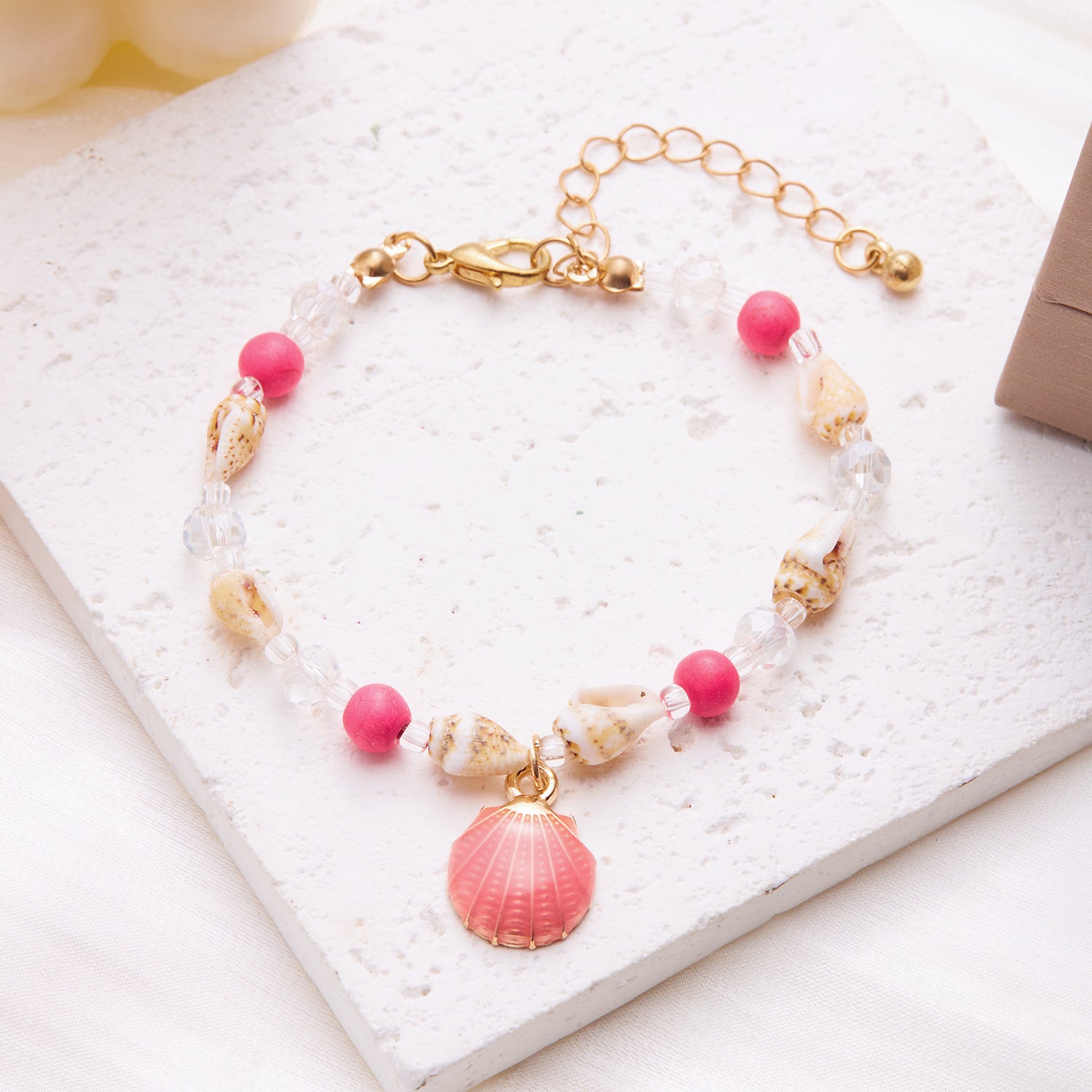 Wholesale  Bohemian Beach Vacation Marine Foot Fashion Conch Rice Bead Shell Beaded Necklace