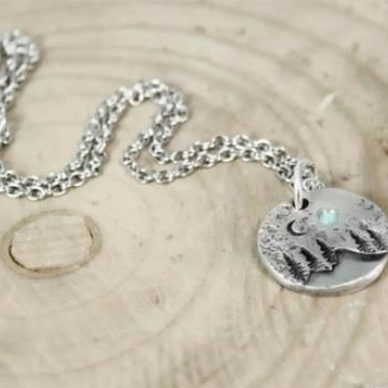 Wholesale Zinc Alloy Vintage Moonlight Pendant Necklace Disc Forest Mountain Design Antique Silver Party Gift Jewelry