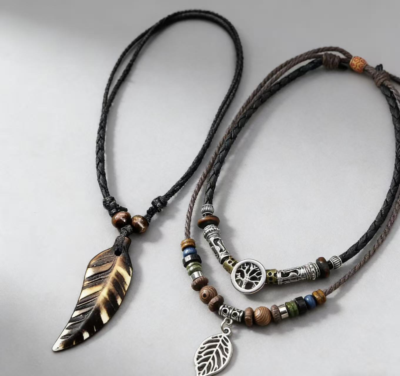 Wholesale Retro Tree Of Life Shell Pendant Necklace Handmade Alloy Beaded Leather Wax Rope Choker Unisex Jewelry For Gift Resale
