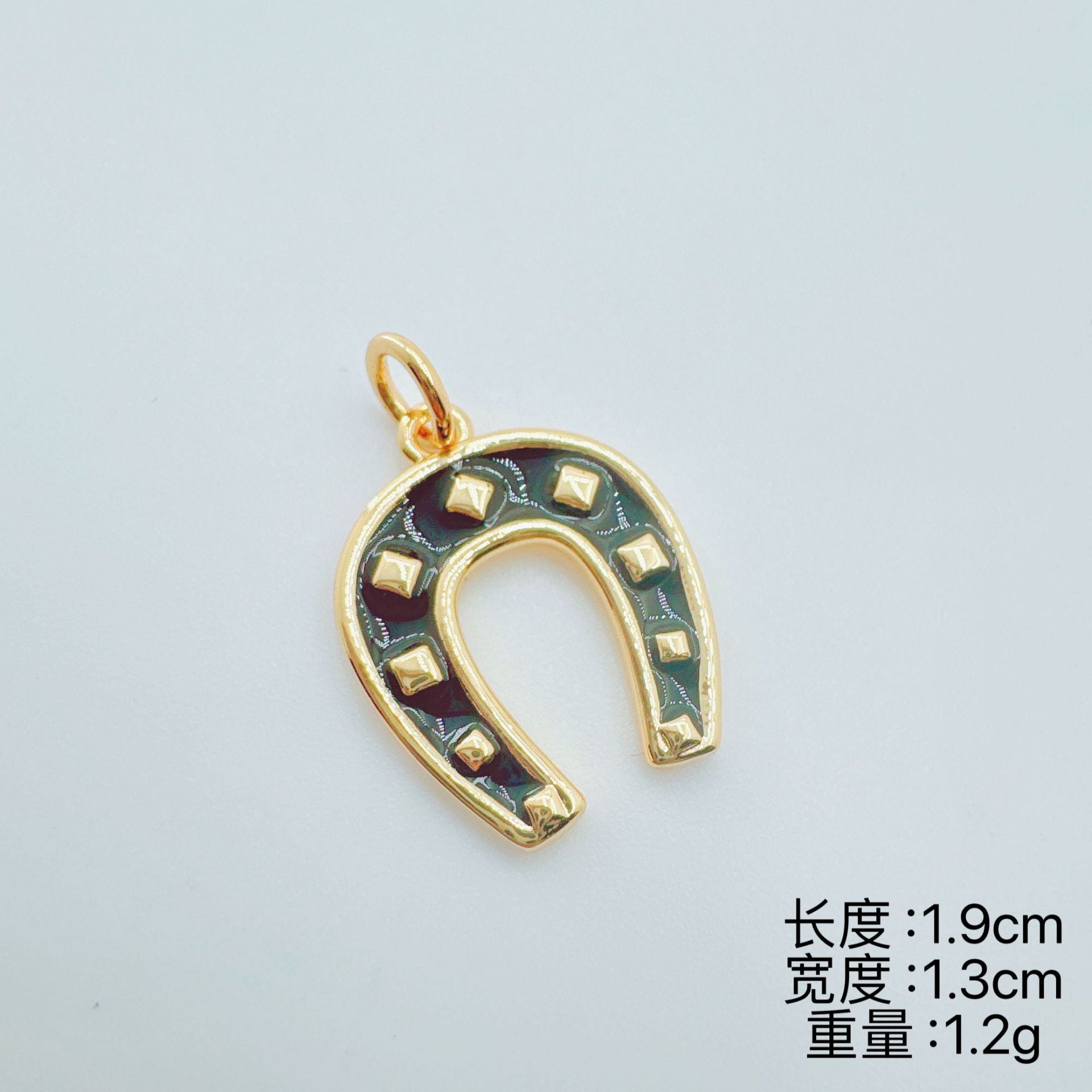 Wholesale Light Luxury Horseshoe Zircon Pendant Necklace,  Copper with 18K Gold Plating,  Jewelry Accessory