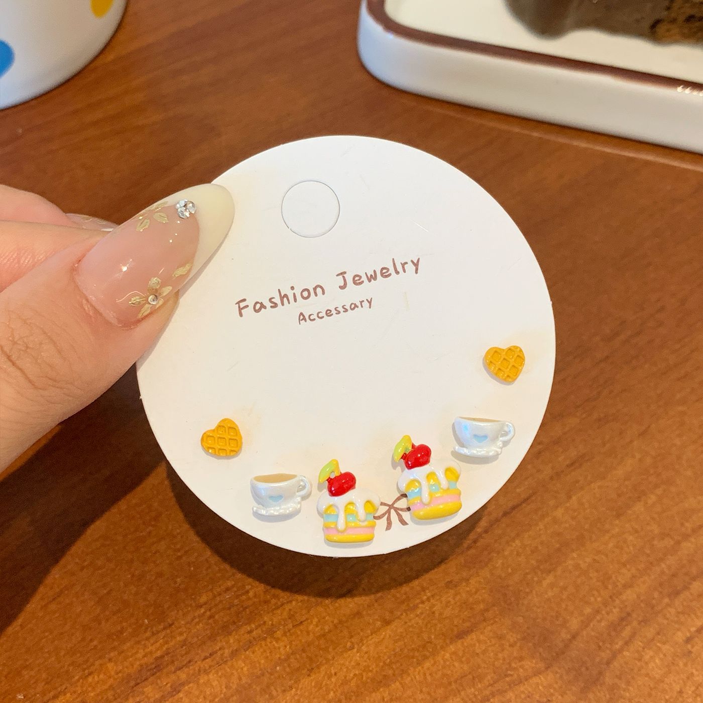 Wholesale Small exquisite and cute earring set asymmetrical dopamine silver needle earrings