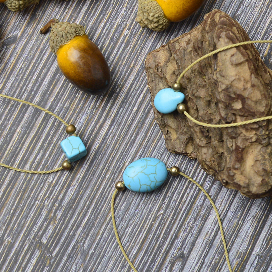 Wholesale Zinc Alloy Turquoise Pendant Necklace Bohemian Style Fashion Accessory for Women