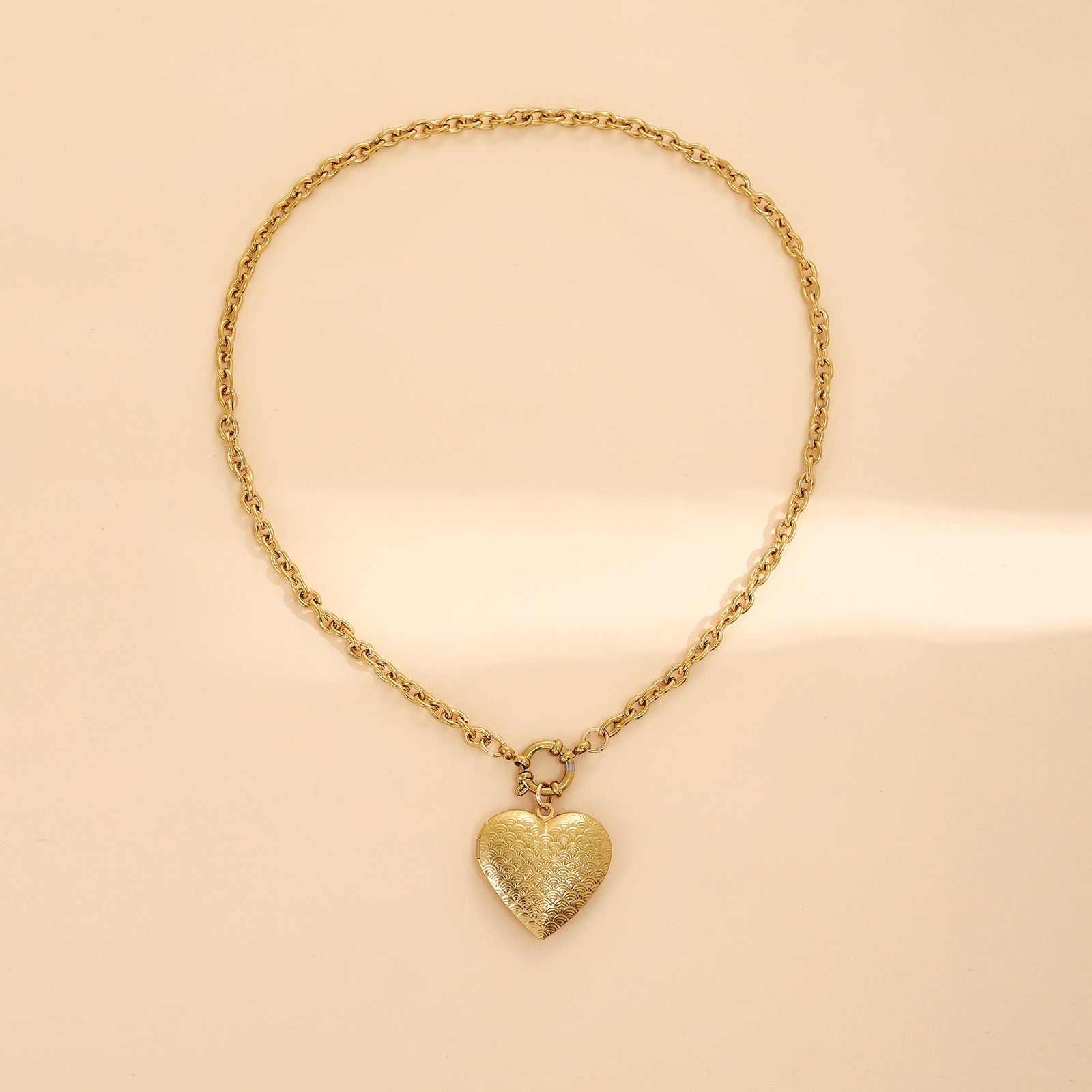 Wholesale Retro Heart Photo Frame Storage Pendant Stainless Steel Women's Necklace