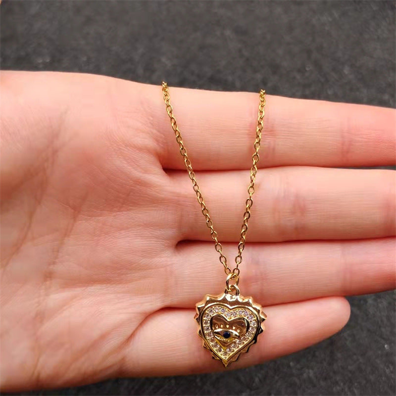 Wholesale Stainless steel heart-shaped Devil's Eye pendant necklace