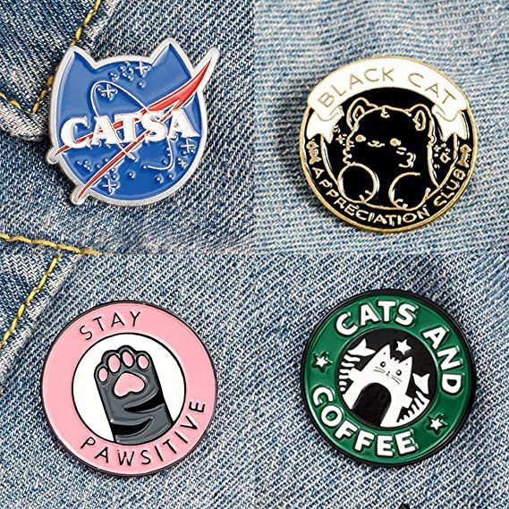 Wholesale Cartoon creative Blue Cat Planet metal pin dripping oil alloy brooch