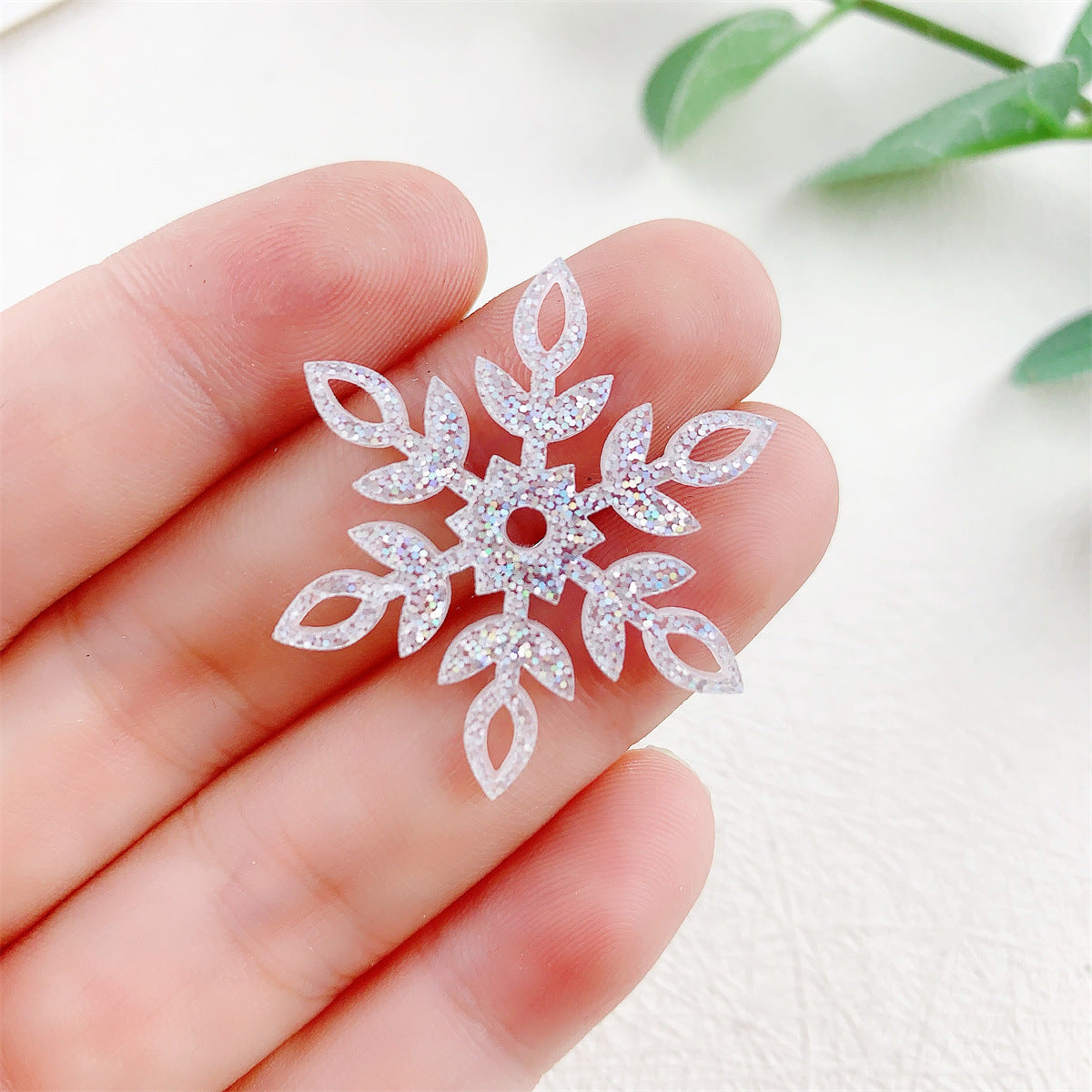 Wholesale 10pcs Acrylic Glitter Snowflake Christmas Pendant