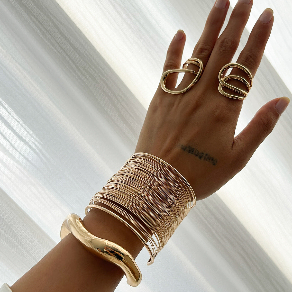 Wholesale Irregular Metallic Open Convex Bracelet Set