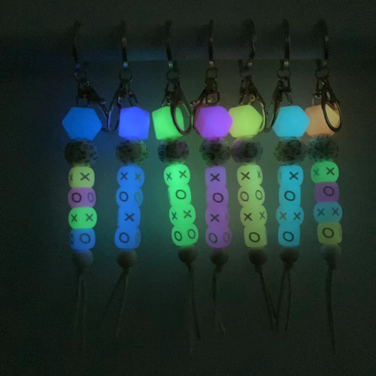 Wholesale Colorful Luminous Bead Keychain DIY Silicone Beads Key Ring Fashion Accessory For Gift Giving And Boutique Resale