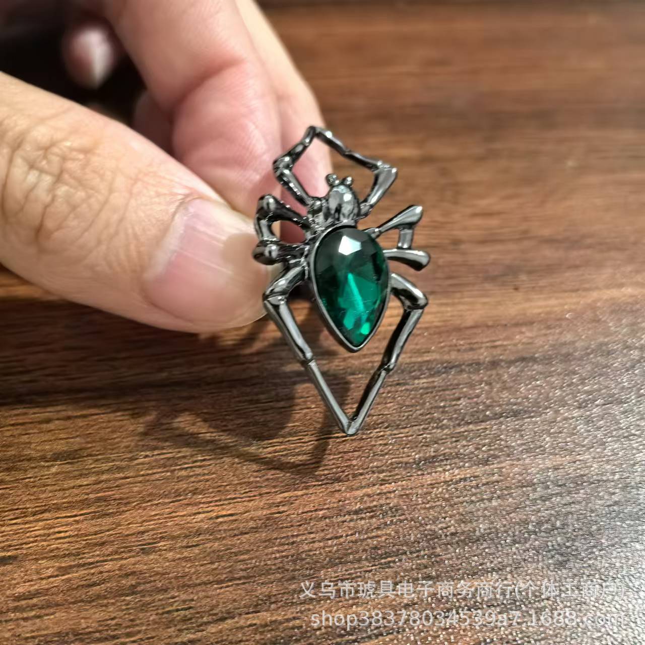 Wholesale Zinc Alloy  Ring Retro Hollow Gemstone  Fashion Jewelry