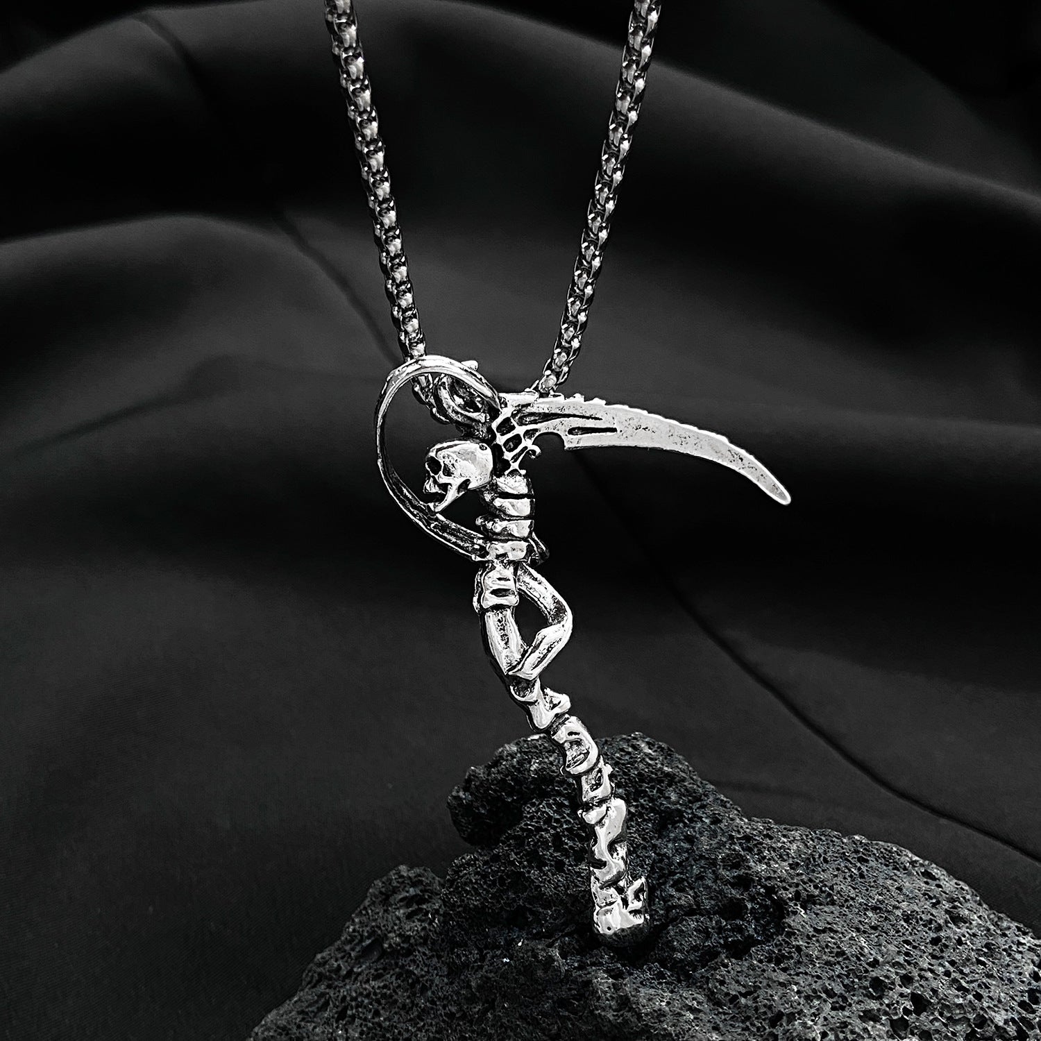 Wholesale Punk Style Skull Pendant Necklace Trendy Jewelry Accessory for Gift Boutique Resale
