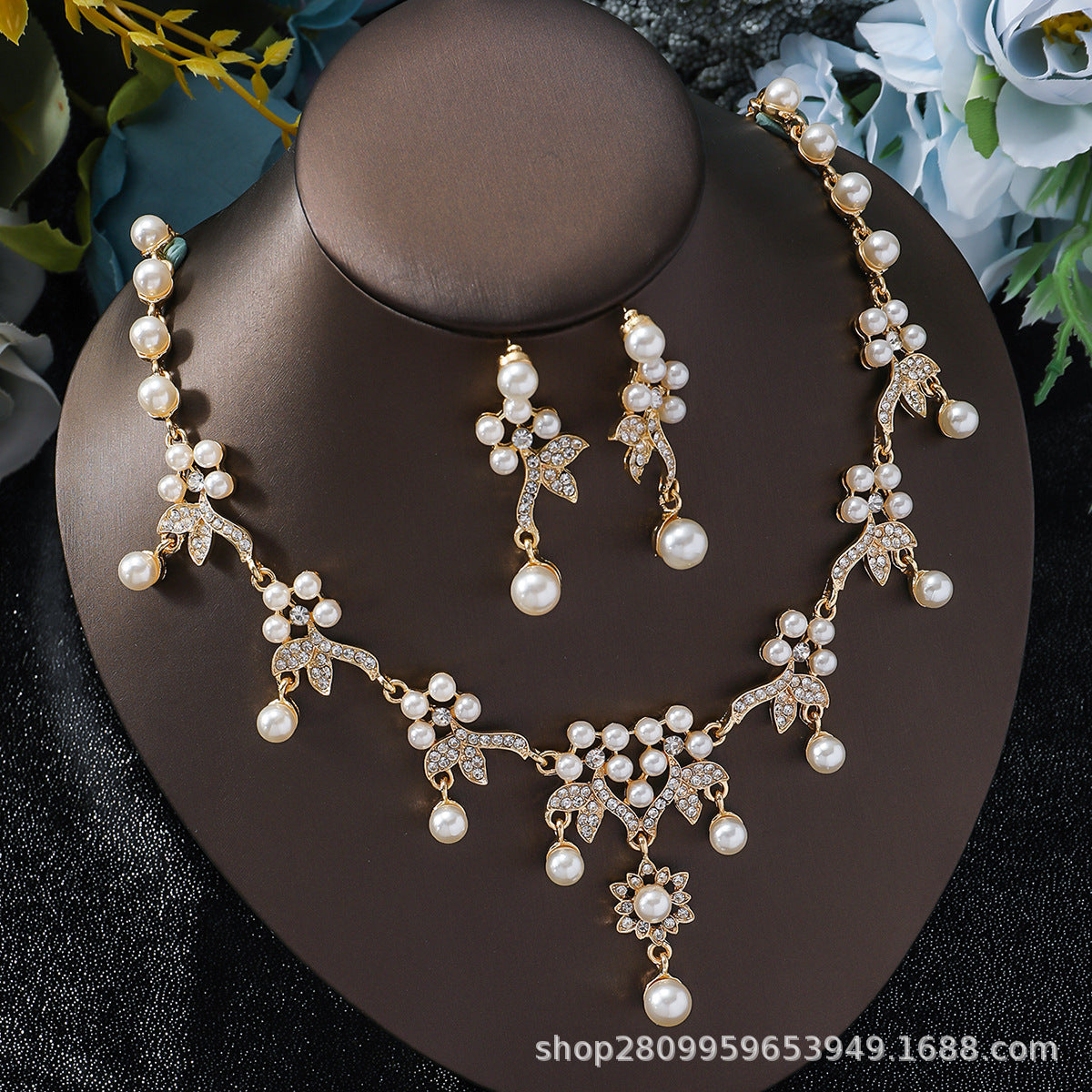 Wholesale Branch Shape Pearl Necklace Earrings Set Retro Jewelry Accessory for Bridal Party