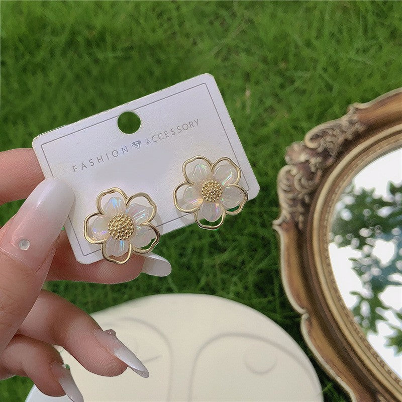 Wholesale Blue resin flower earrings