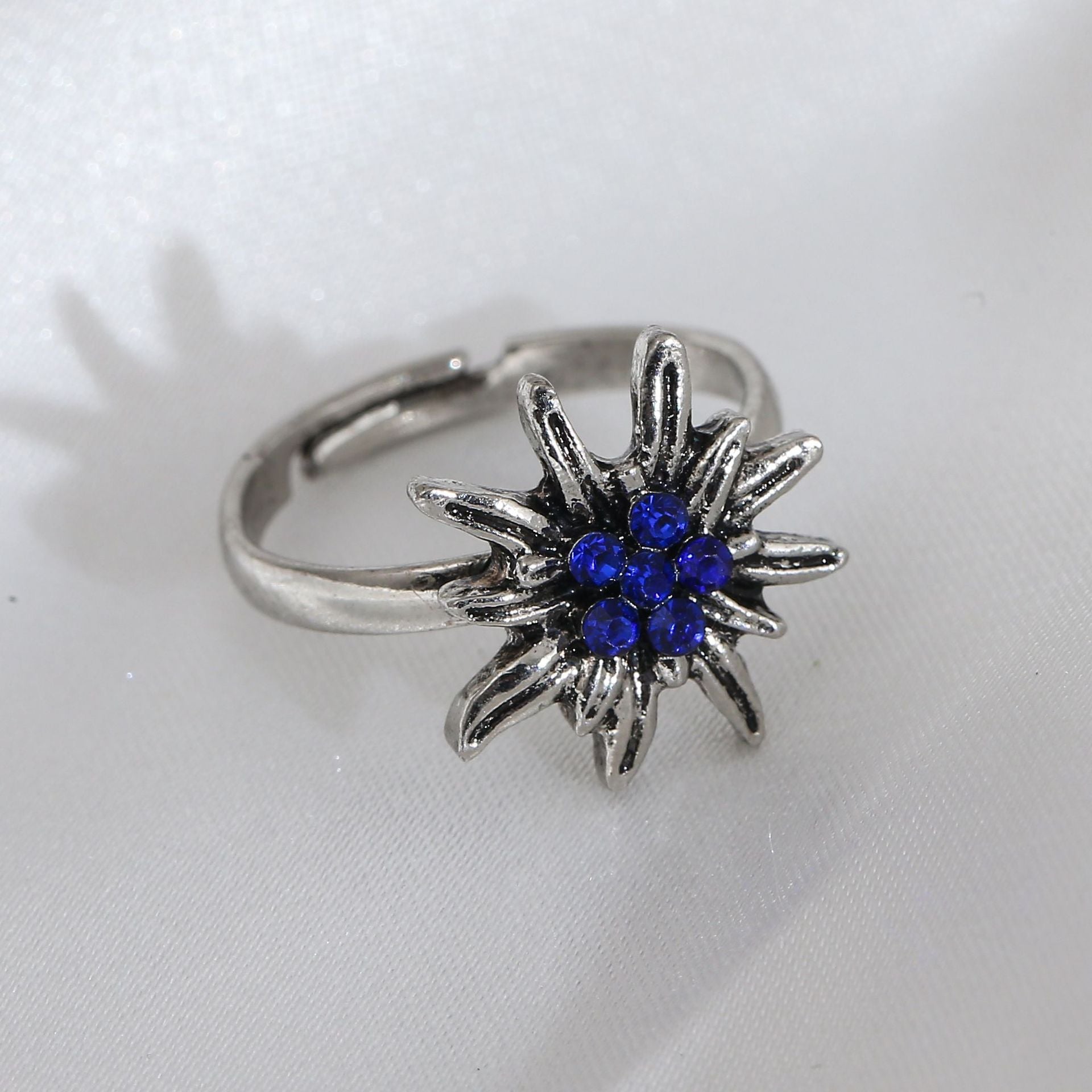 Wholesale Vintage Snow Velvet Flower Ring for Women,  Stylish Rhinestone Cluster Jewelry Accessory Gift