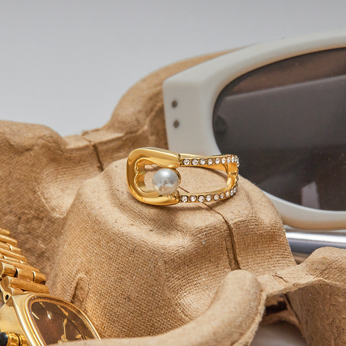 Wholesale 18K Gold Stainless Steel Pearl Ring with White Diamond