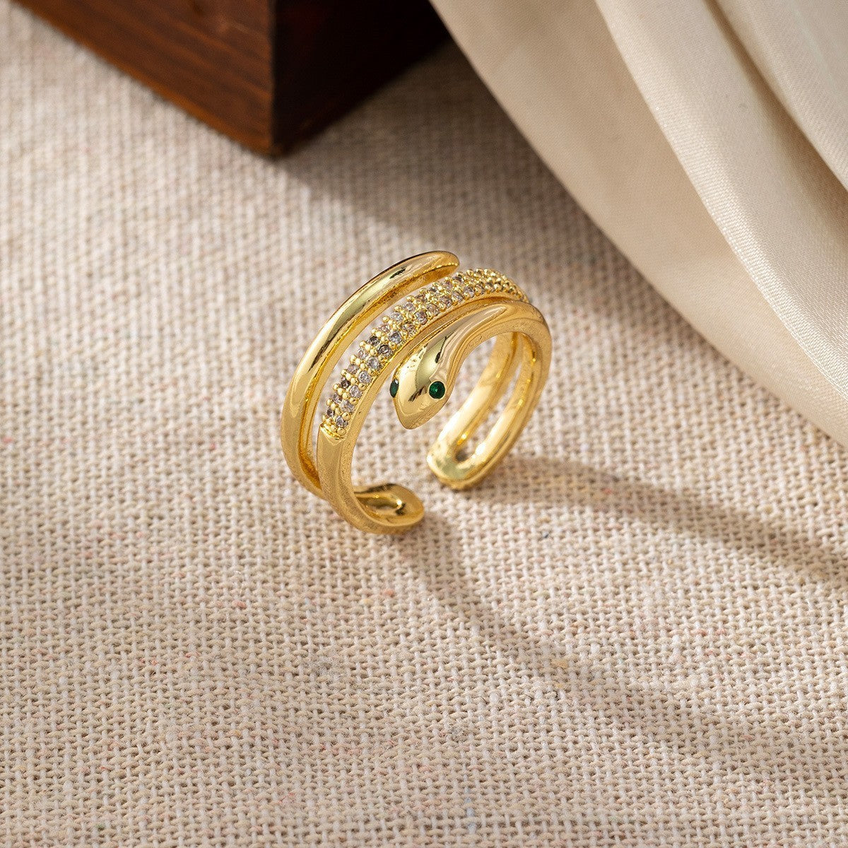 Wholesale Gold Plated Copper Leopard Head Open Ring Hip Hop Unisex Zircon Jewelry Fashion Accessory Gift And Boutique Resale