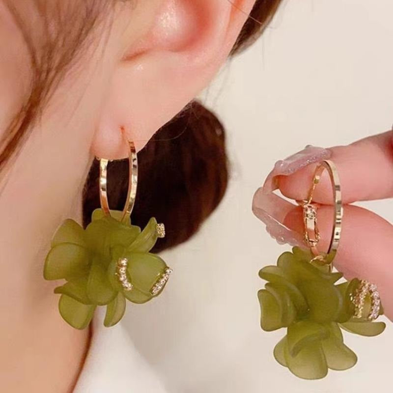 Wholesale acrylic petal versatile earrings