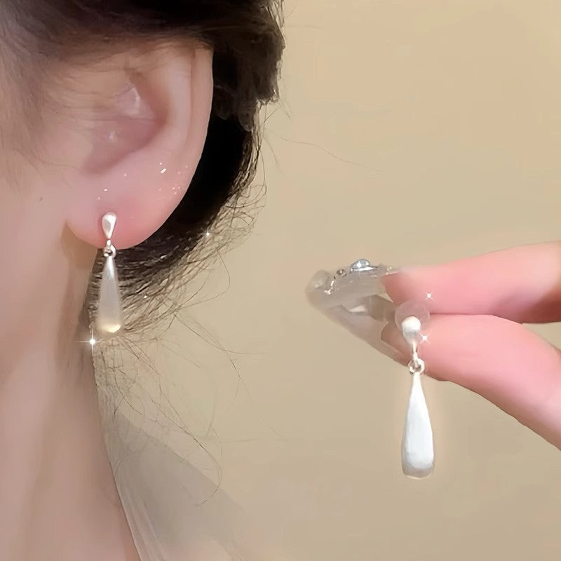 Wholesale Simple and Luxurious Heart-shaped Pearl Earrings
