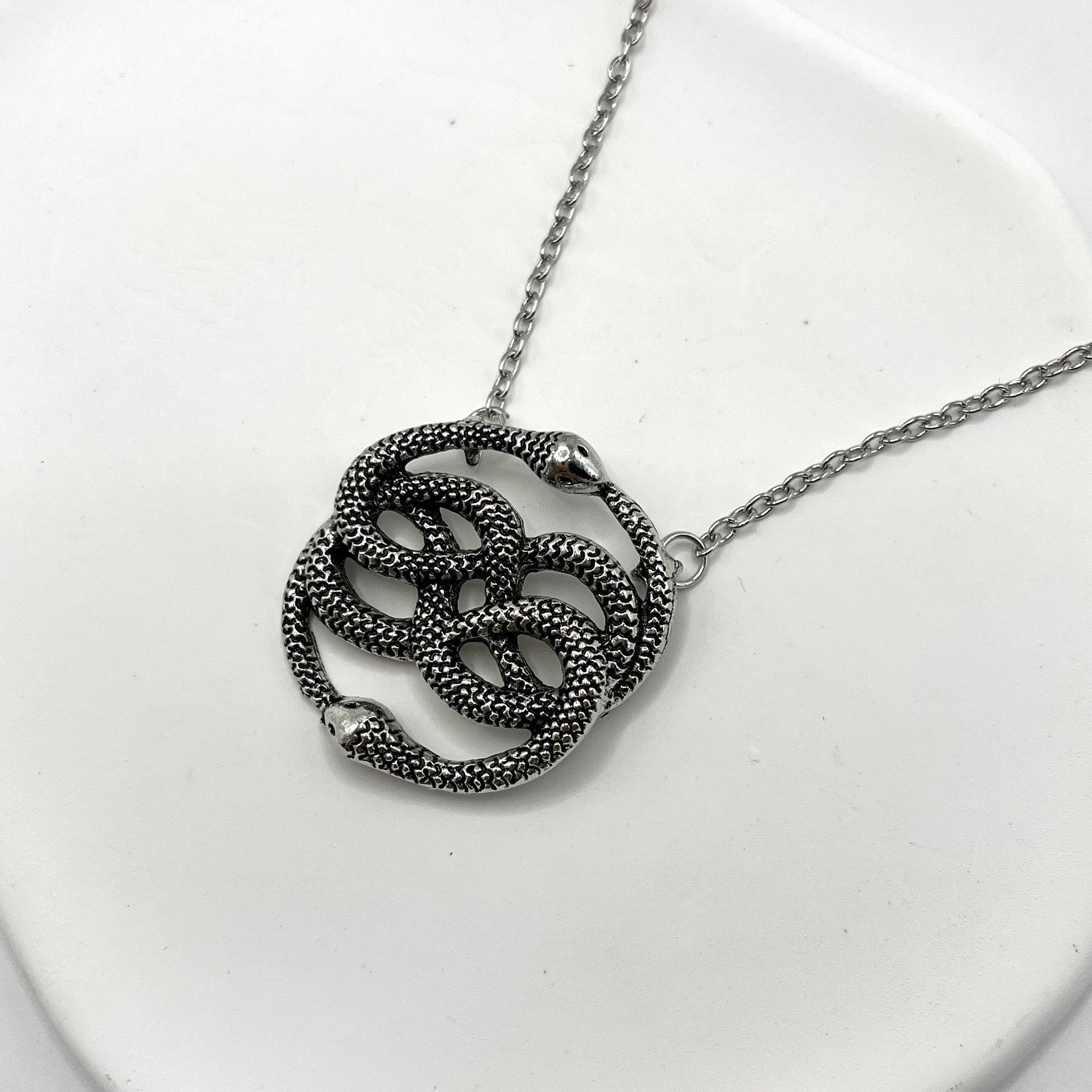 Wholesale creative double snake necklace