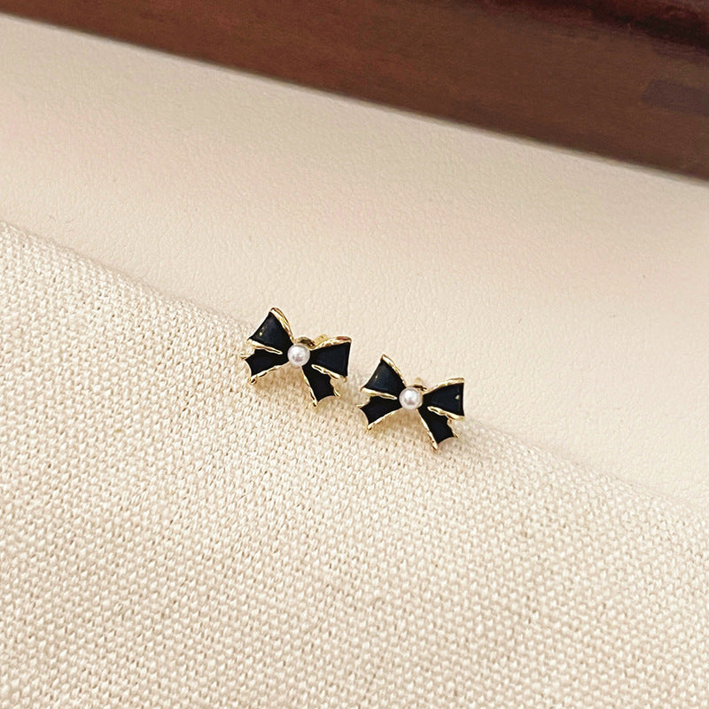 Wholesale Black Camellia Sterling Silver Light Luxury Earrings