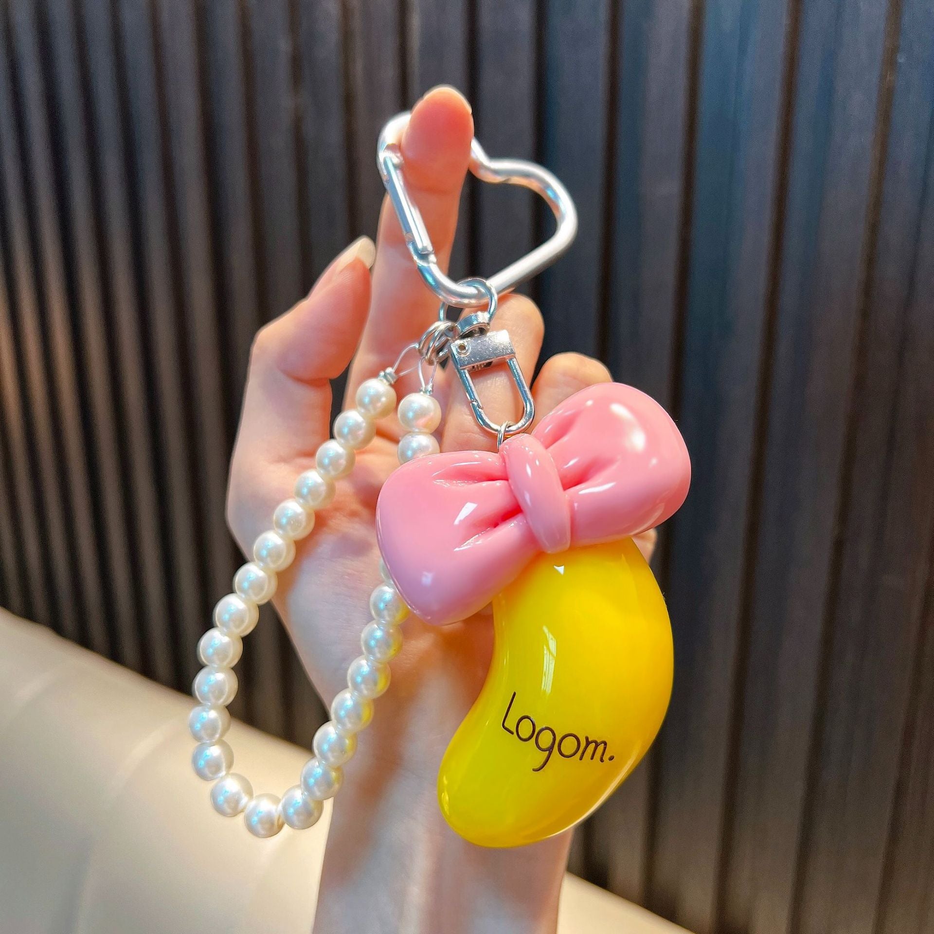 Wholesale Trendy Resin Bead Keychain Keyring Charm for Car Key Bag Decor