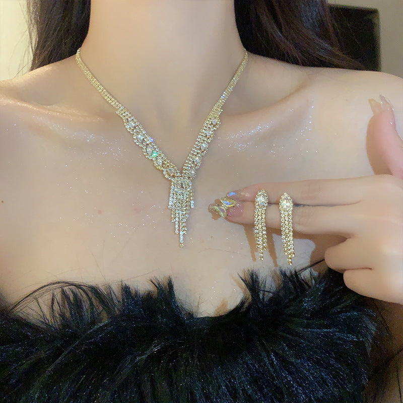 Wholesale Full Diamond Water Drop Tassel Necklace Light Luxury Necklaces Clavicle Chain ACC-NE-Miaosi013