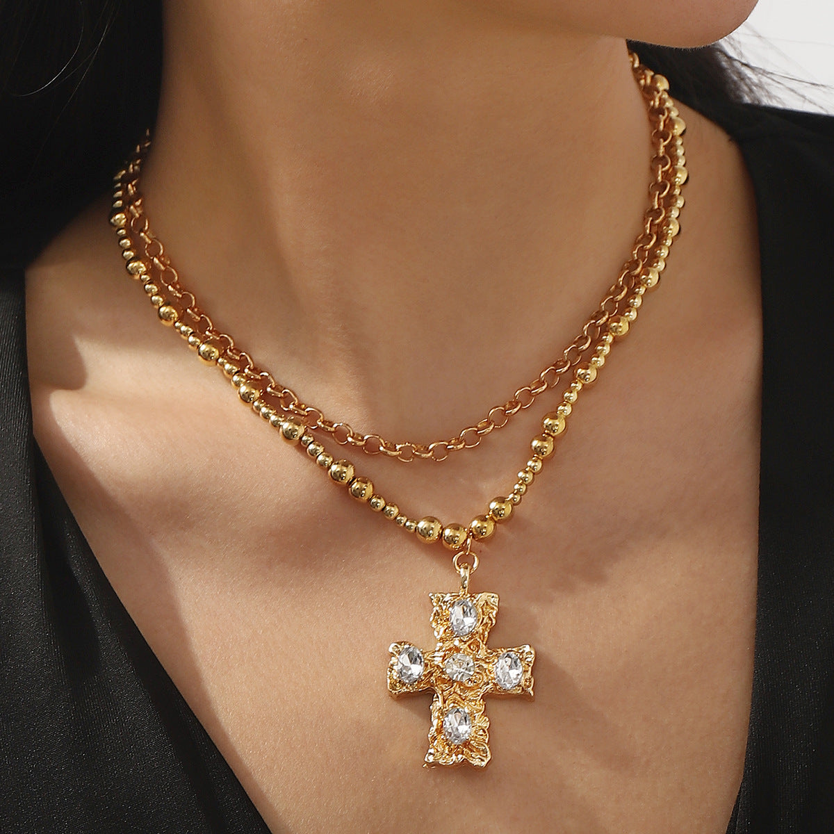 Wholesale Exaggerated Metal Diamond Cross Pendant Necklace suit