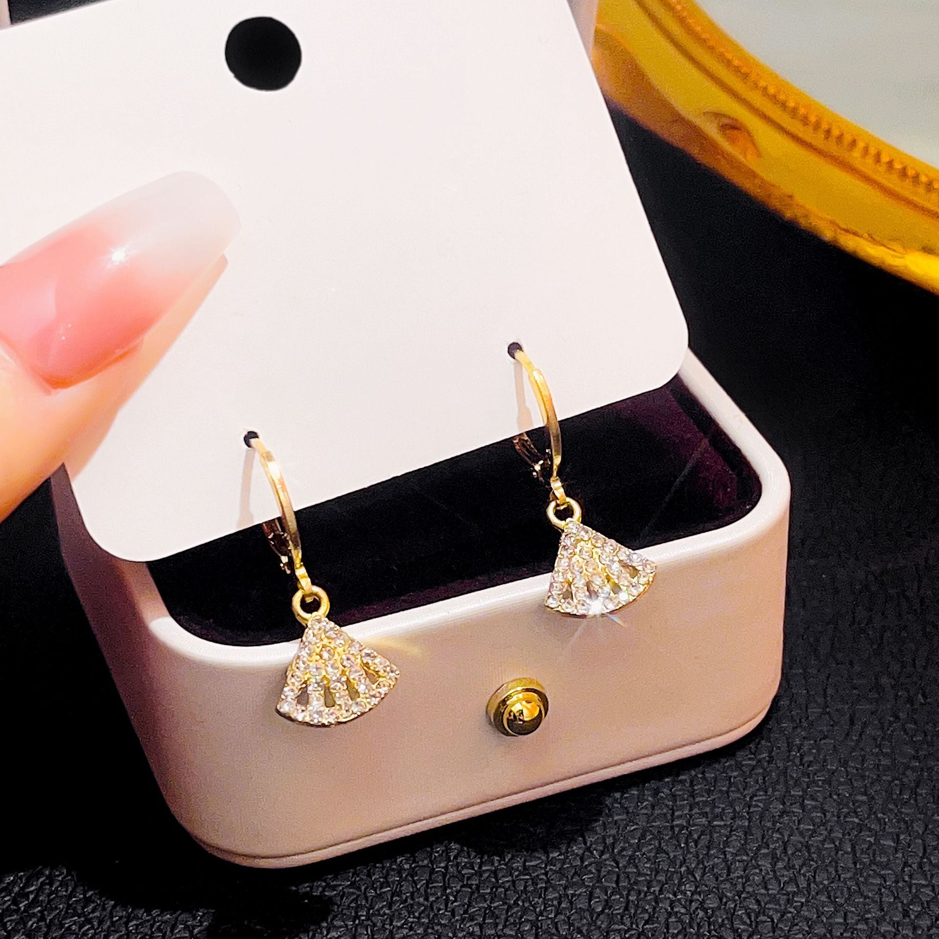 Wholesale Bow Diamond Moonstone Pearl Pendant Light Luxury Elegant Earrings