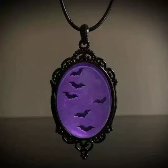 Wholesale Gothic Vampire Bat Pendant Necklace Black Glass Relief Trendy Jewelry Accessory