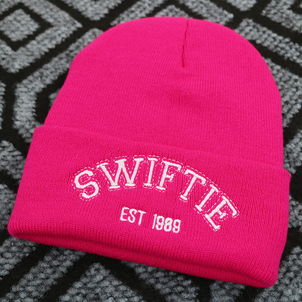 Wholesale letter knitted beanies