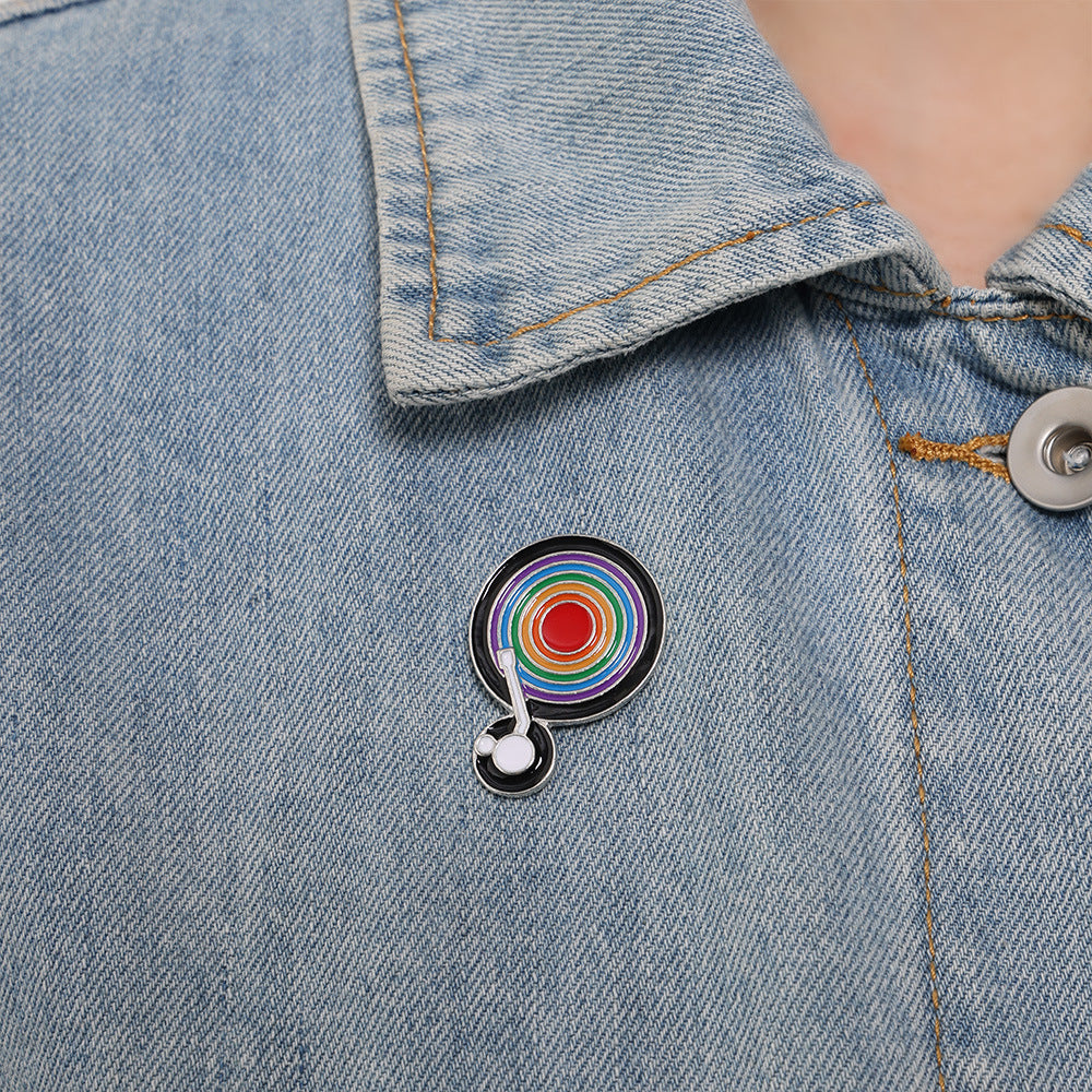 Wholesale  personality drop oil color retro music player modeling brooch