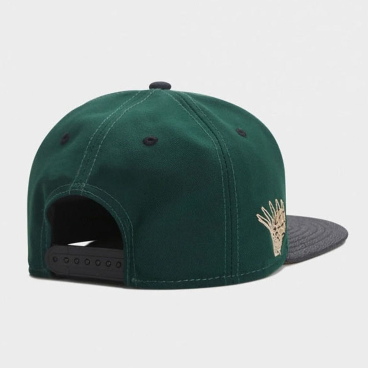 Wholesale green hip-hop adjustable breathable flat-brimmed hat  baseball hat