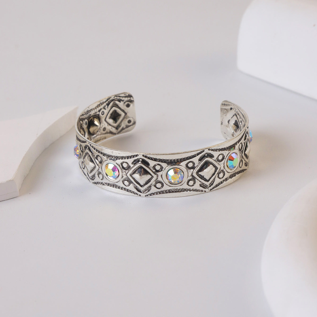 Wholesale Silver Tone Turquoise Inlay Vintage Open Adjustable Bracelet Women Fashion Jewelry Accessory