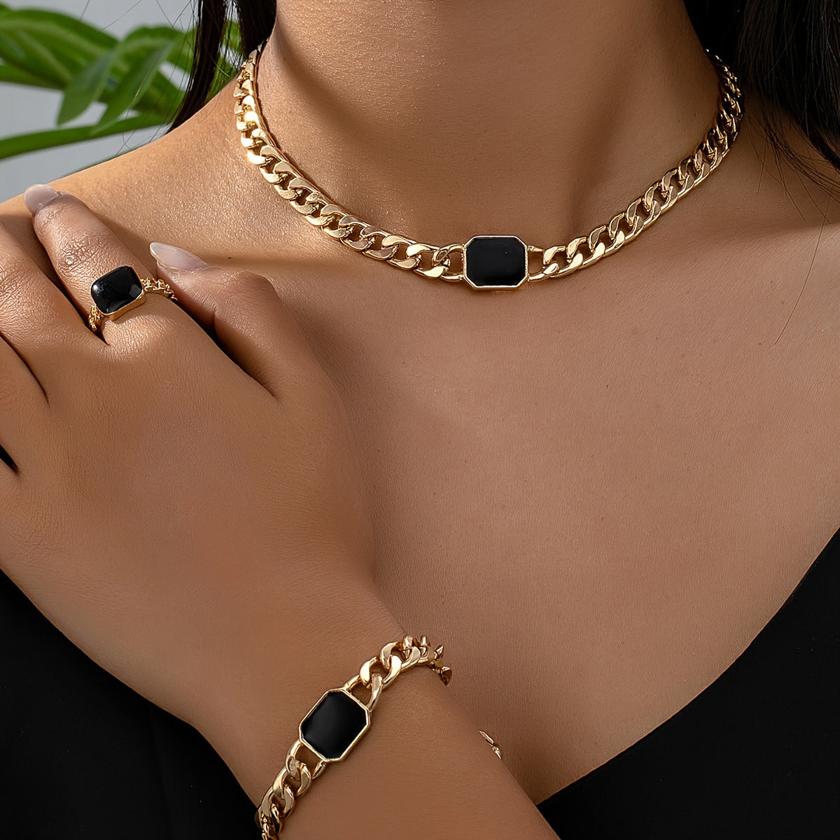 Wholesale Modern Geometric Square Cuban Chain Jewelry Set In Black Alloy Electroplated Fashion Accessory For Resale