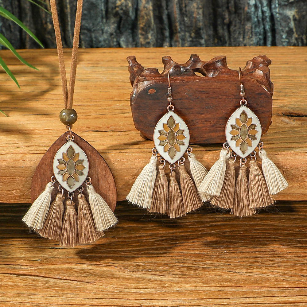 Wholesale Alloy Electroplated Bohemian Jewelry Set Earrings Necklace for Women Fashion Accessory