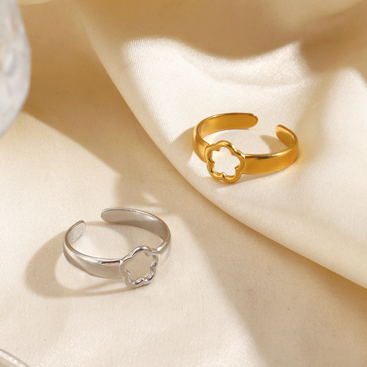 Wholesale Stainless Steel Five-Leaf Flower Open Ring European Style Everyday Jewelry Accessory