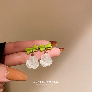 Wholesale Silver needle small green geometric love flower earrings