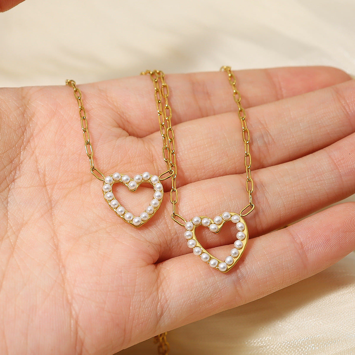 Wholesale Freshwater Pearl Love Pendant Necklace Light Luxury Necklaces Titanium Steel Necklace Clavicle Chain ACC-NE-Mingl003