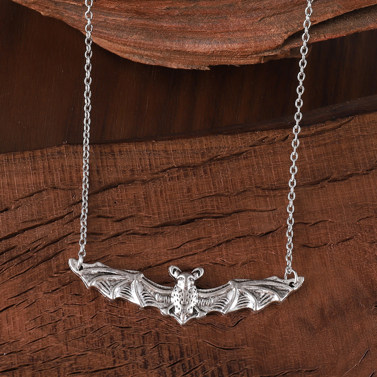 Wholesale Zinc Alloy Ancient Silver Bat Pendant Necklace Gothic  Punk Fashion Accessory Gift